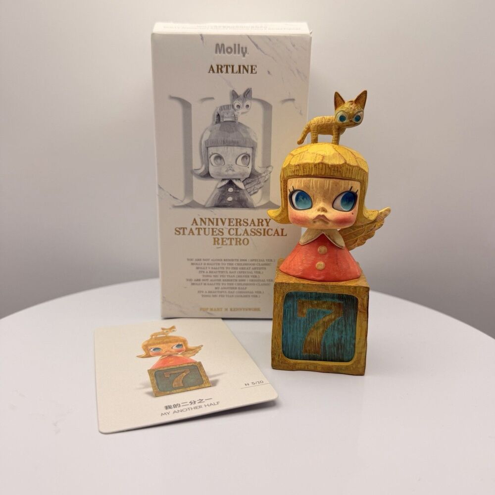PopMart MOLLY Anniversary Statues Classical Retro 2 - My Another Half